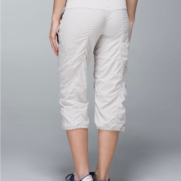 Lululemon NWT Dance Studio Crop *Lined Size 10, Dune - Picture 4 of 9